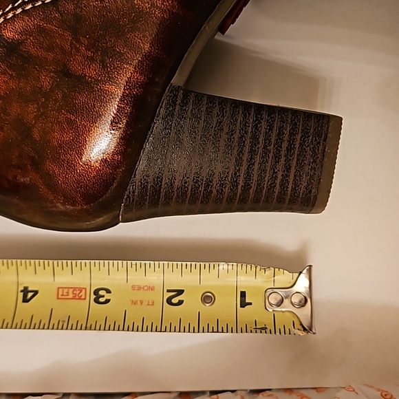 NWT - SPORTO Lace Up Ankle Boot, size 6M - Picture 9 of 9